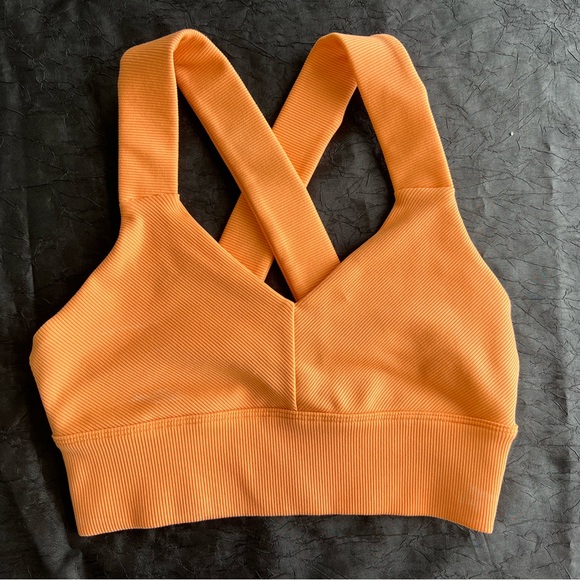 Alo yoga sports bra - Picture 2 of 5